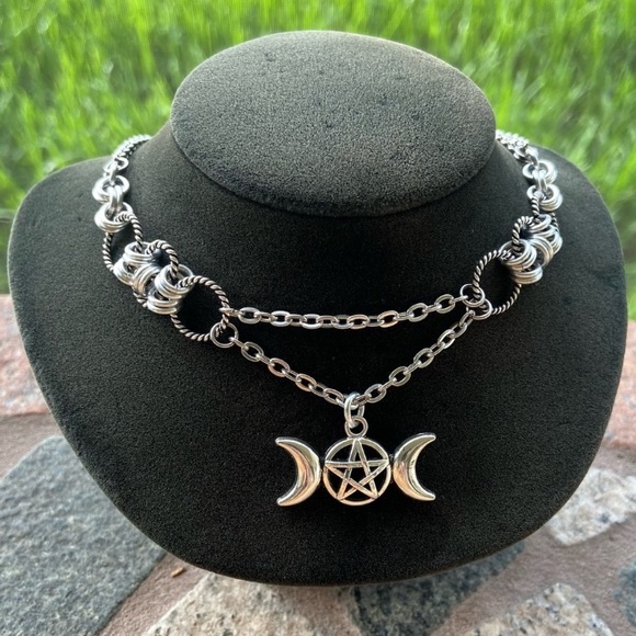 TRIPLE MOON CHOKER - Pentagram Gothic Wiccan Witchcraft  Handmade maille choker & pentagram tripple moon goddess design charm necklace